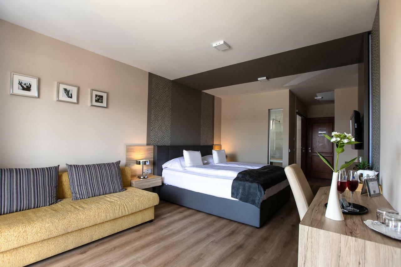 Gostilna In Motel Pri Lesniku มาริบอร์ ภายนอก รูปภาพ