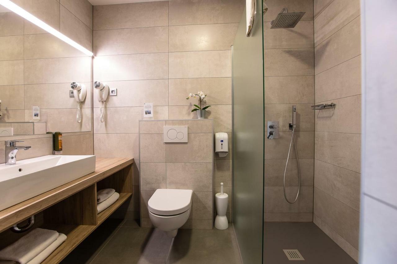Gostilna In Motel Pri Lesniku มาริบอร์ ภายนอก รูปภาพ